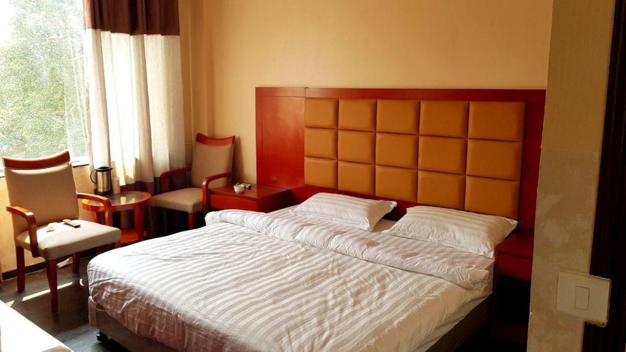 Hotel Blue Lagoon ハリドワール エクステリア 写真